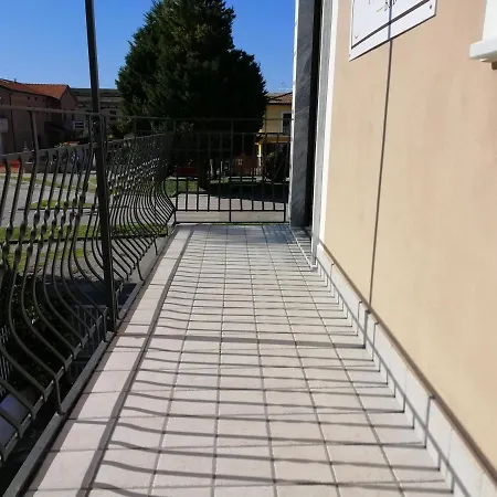 Agora Di * פסטום